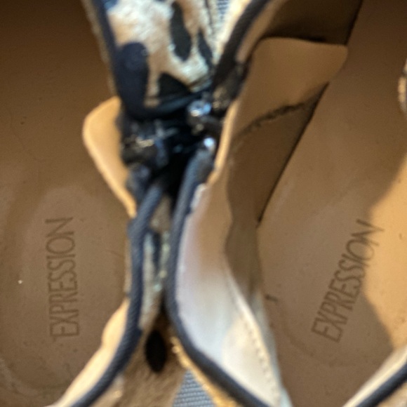 Leopard print pony hair booties - Picture 7 of 8